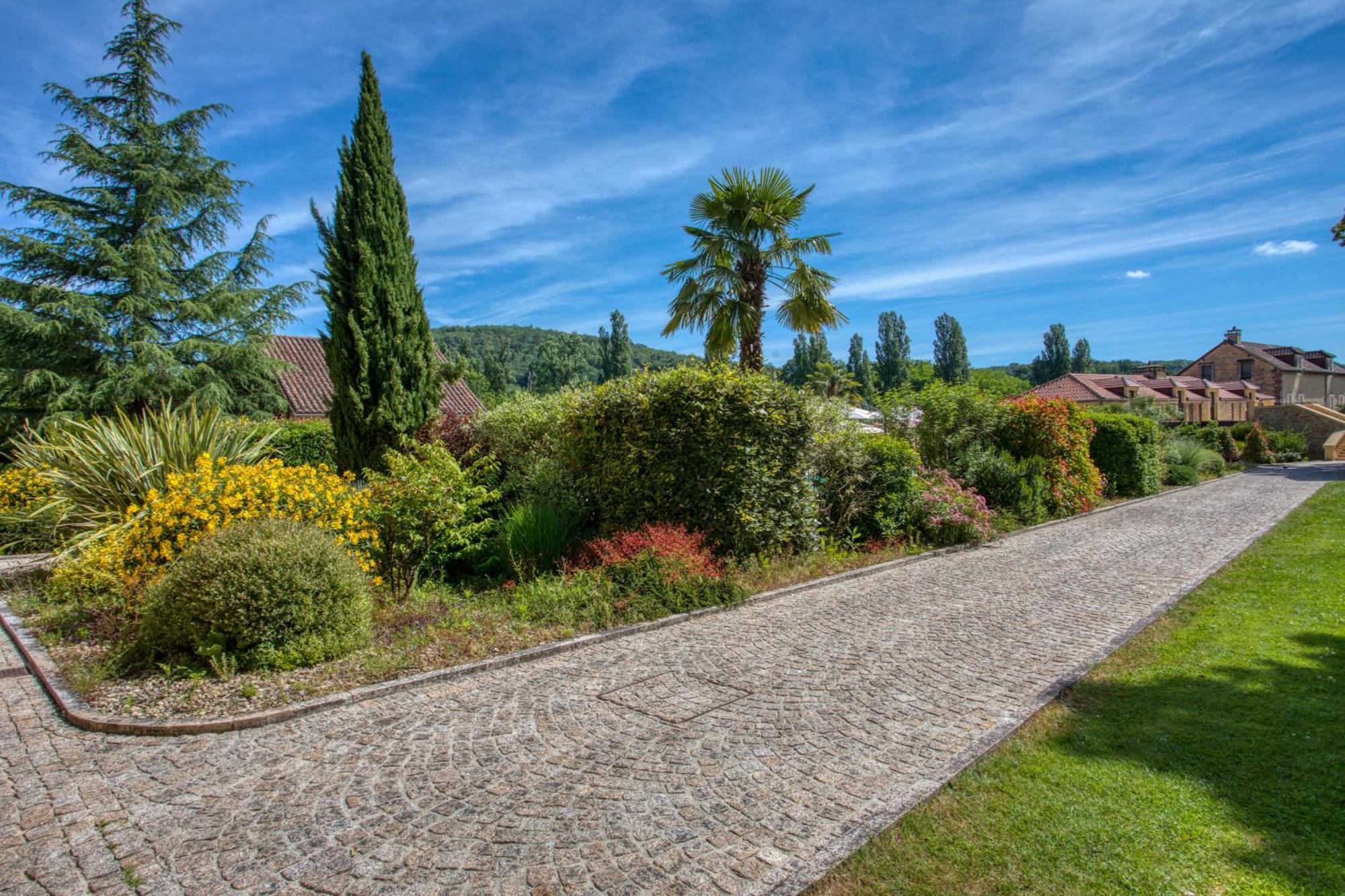 Domaine De Monrecour - Hotel & Restaurant - Proche De Sarlat Saint-Vincent-de-Cosse Buitenkant foto